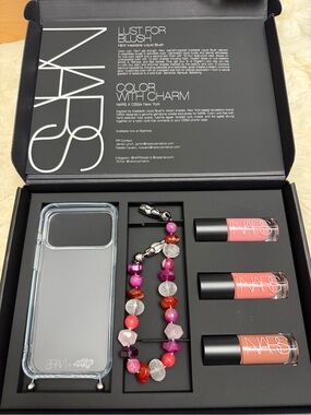 NARS Insatiable Liquid Blush & Clear Phone Case Gift Set